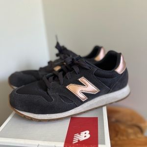 New Balance 520 Womens Sneakers Navy Rose Gold